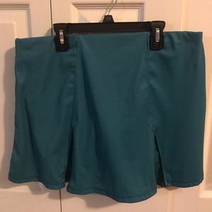 Solfire tennis skirt size large - green/teal